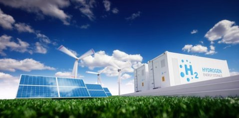 Exterior de central energias renovables Statkraft con un cielo azul