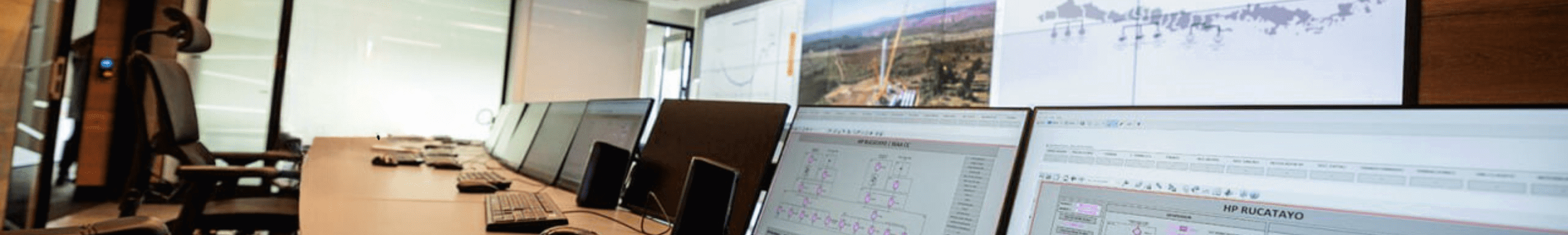 Panel de control operaciones planta de energia renovable