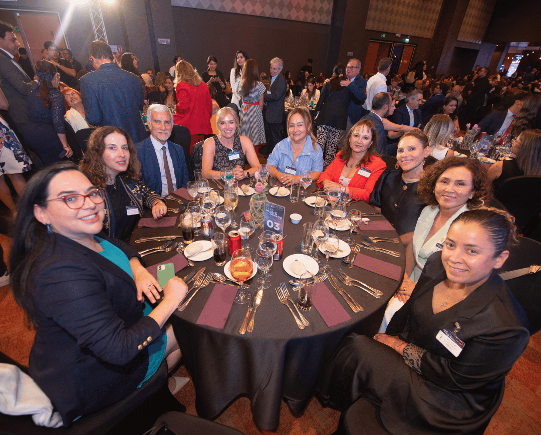 María Teresa González en cena Mujer y Minería