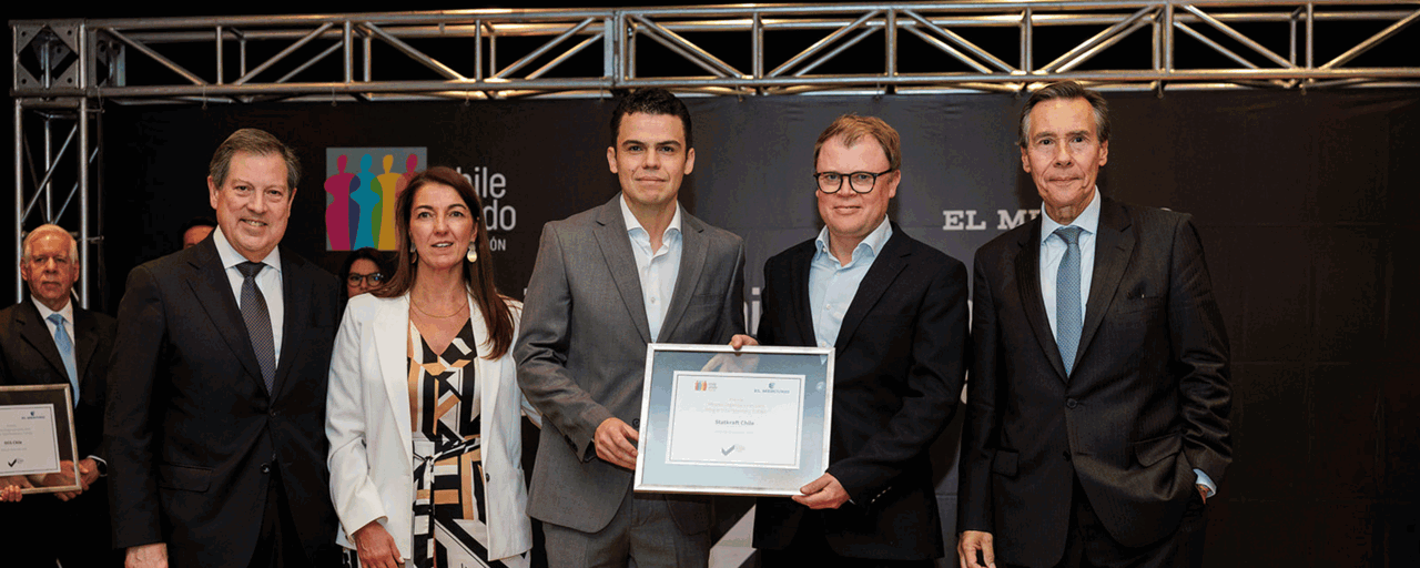 Statkraft recibiendo el premio de conciliación vida personal y trabajo